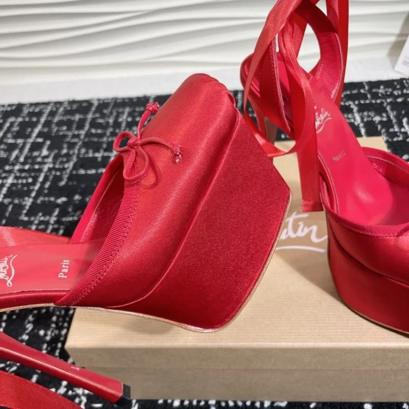 Christian Louboutin Sandals Vibrant 22765
