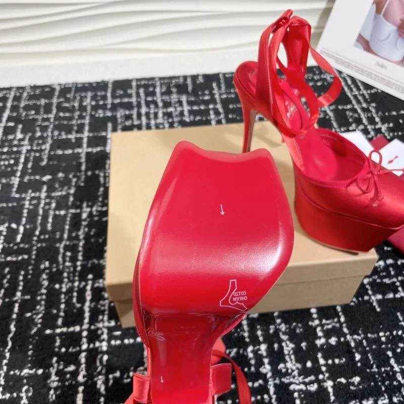 Christian Louboutin Sandals Vibrant 22765
