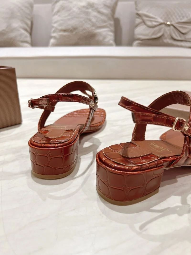 Effortless Christian Louboutin Sandals 22626