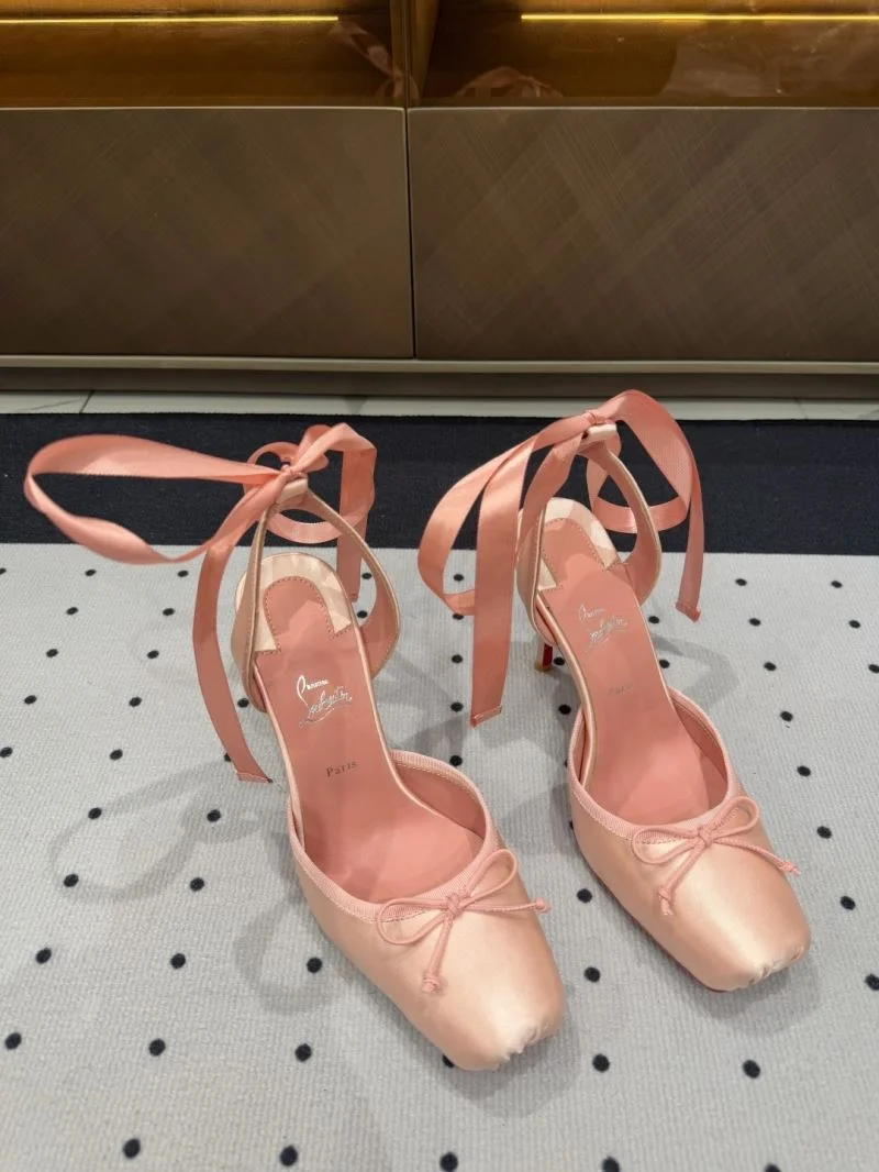 Comfortable Christian Louboutin Sandals 22604