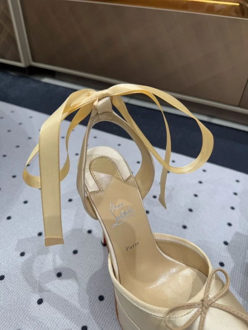 Christian Louboutin Sandals Fashionable 22603