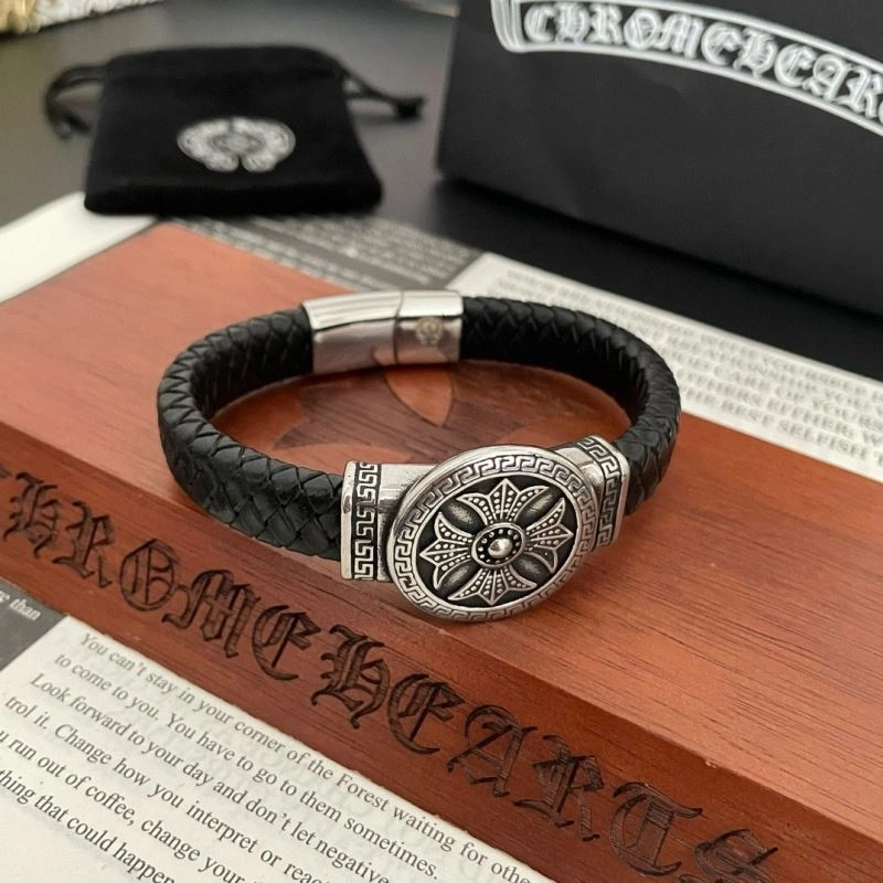 Sleek Chrome Hearts Bracelets 241771