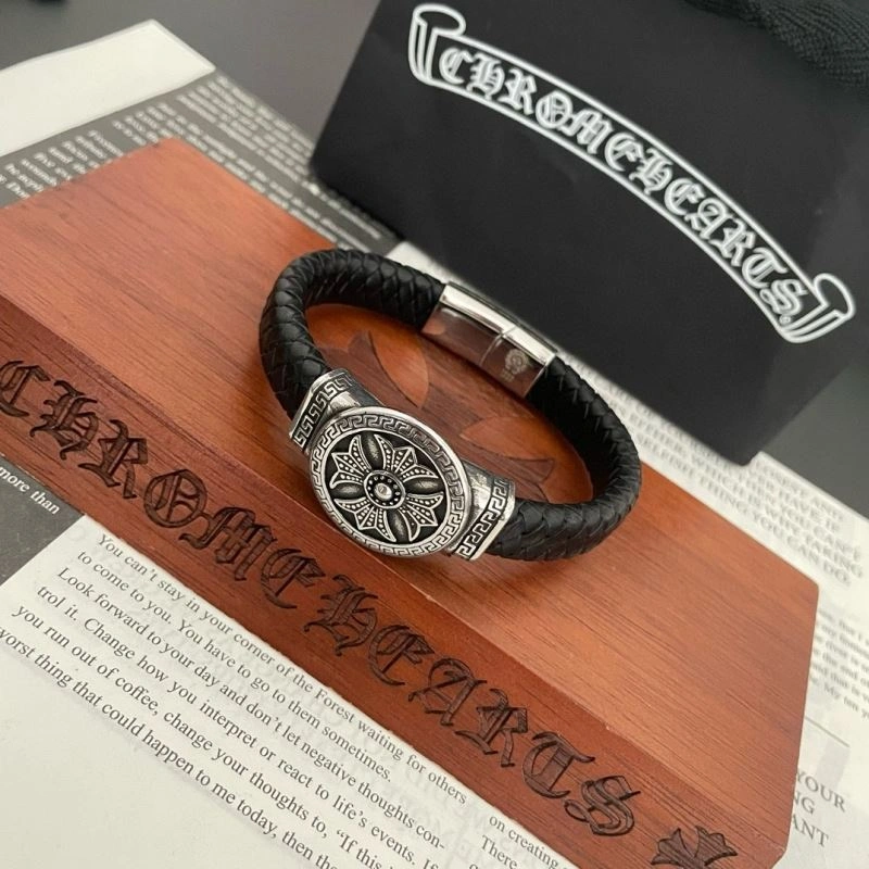 Sleek Chrome Hearts Bracelets 241771