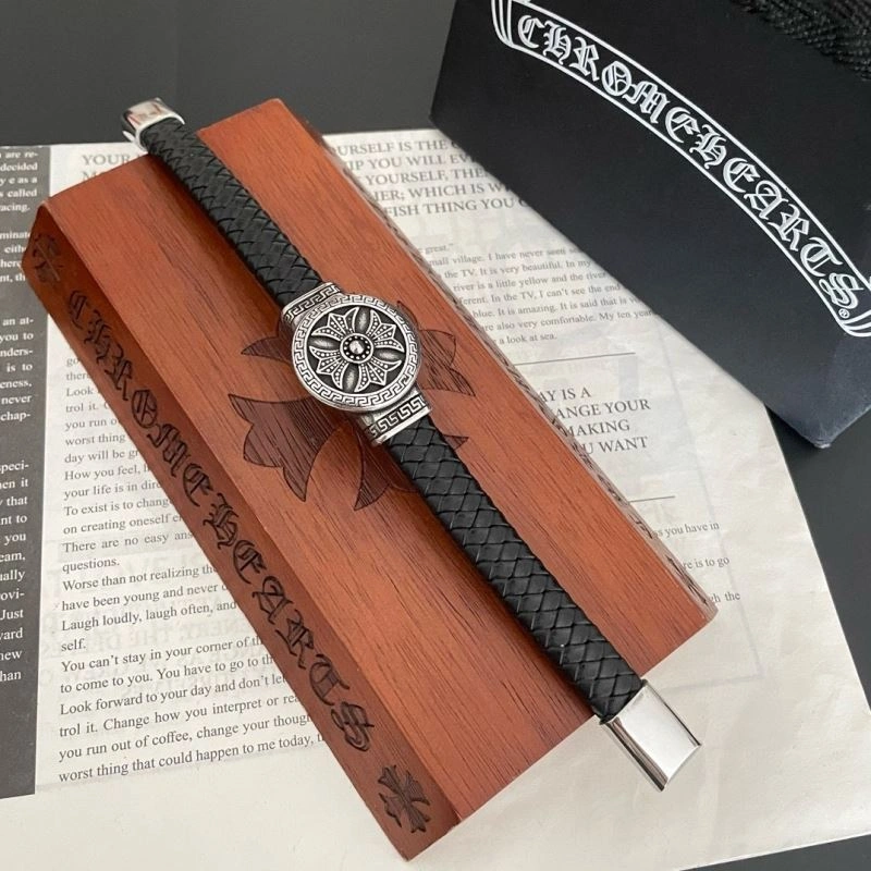 Sleek Chrome Hearts Bracelets 241771