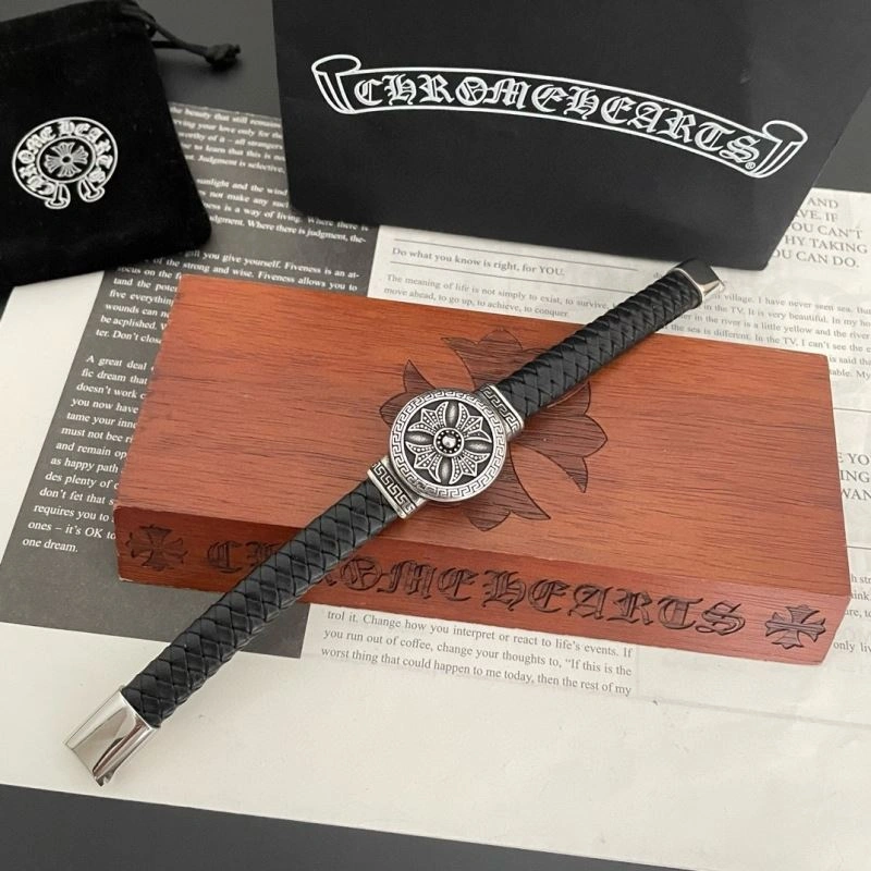 Sleek Chrome Hearts Bracelets 241771