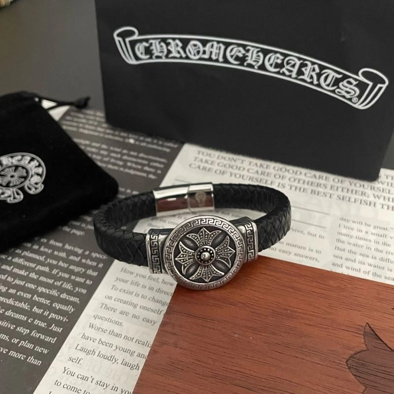 Sleek Chrome Hearts Bracelets 241771