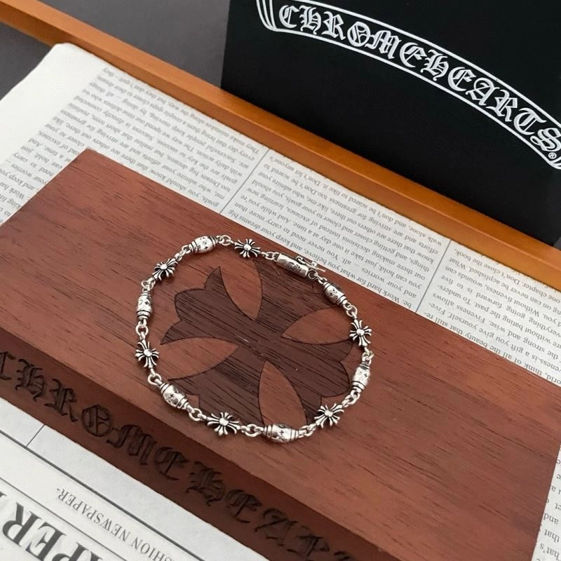 Compact Chrome Hearts Bracelets 241432