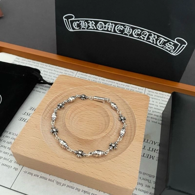 Compact Chrome Hearts Bracelets 241432