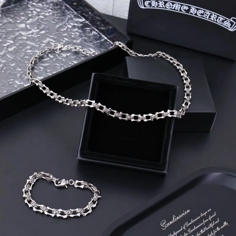 UrbanStyle Chrome Hearts Bracelets 241377