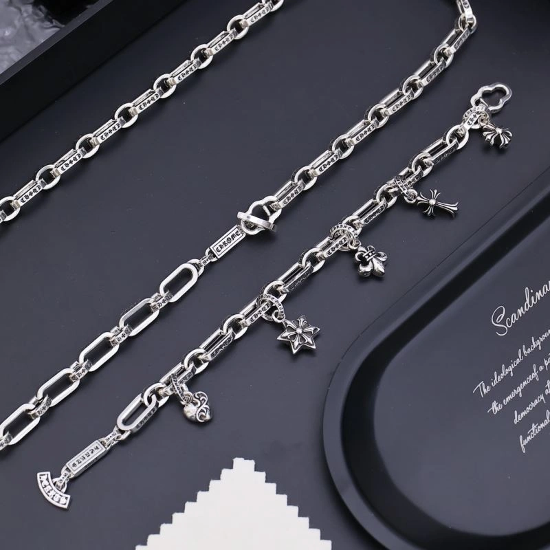 ZipUp Chrome Hearts Bracelets 240877