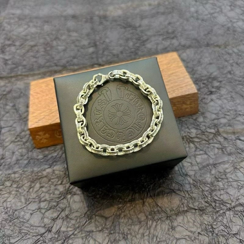Sleek Chrome Hearts Bracelets 239907