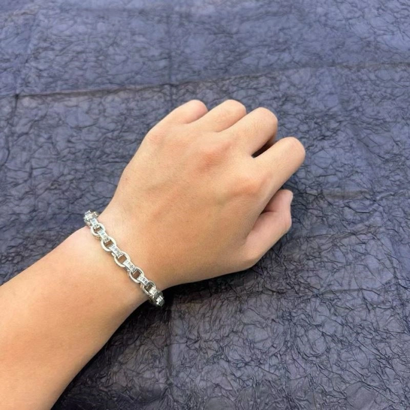 Sleek Chrome Hearts Bracelets 239907