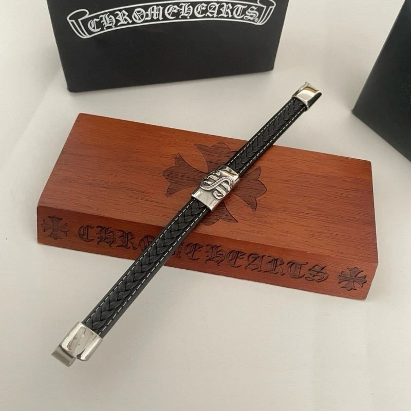 Snug Chrome Hearts Bracelets 239810
