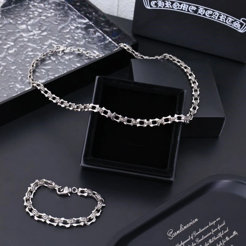 Fashionable Chrome Hearts Bracelets 238855