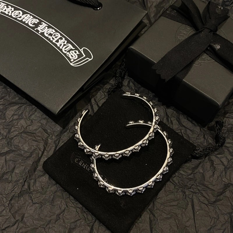 Sleek Chrome Hearts Bracelets 237390