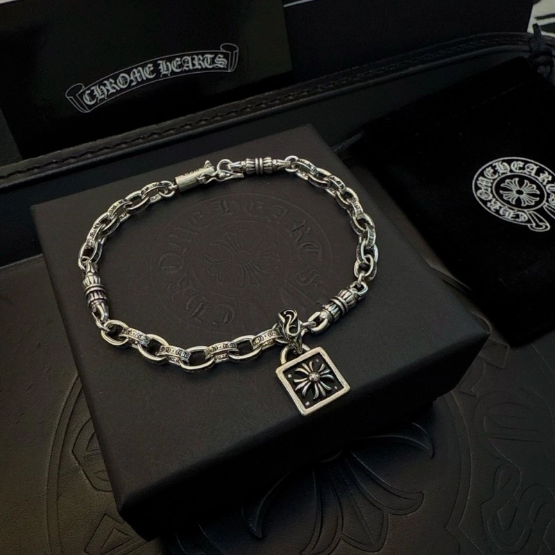Cozy Chrome Hearts Bracelets 237340