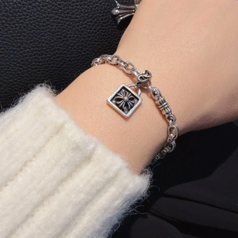 Cozy Chrome Hearts Bracelets 237340