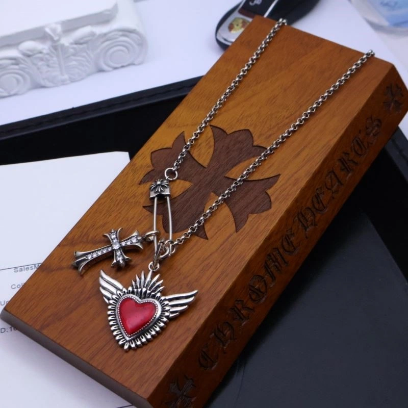 Chrome Hearts Brooches Sleek 239685