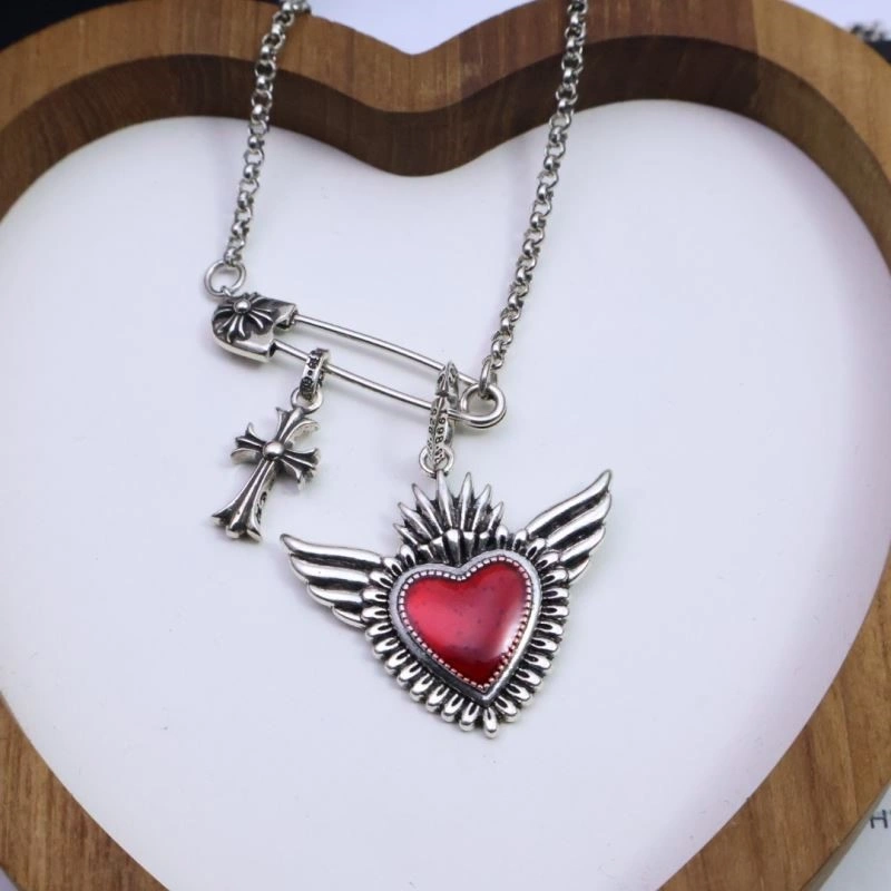Fashionable Chrome Hearts Brooches 239674
