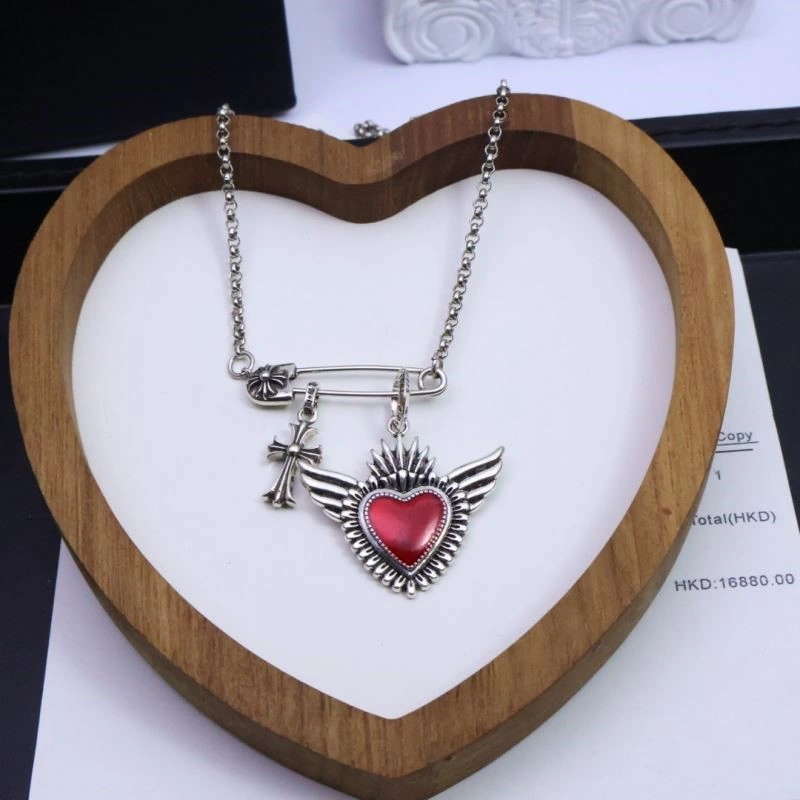 Fashionable Chrome Hearts Brooches 239674