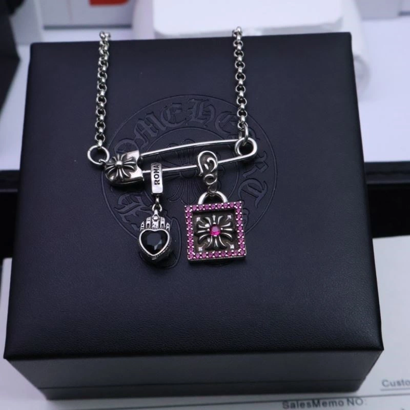 FashionForward Chrome Hearts Brooches 239661