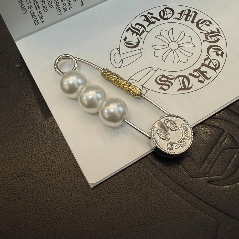 Premium Chrome Hearts Brooches 237070