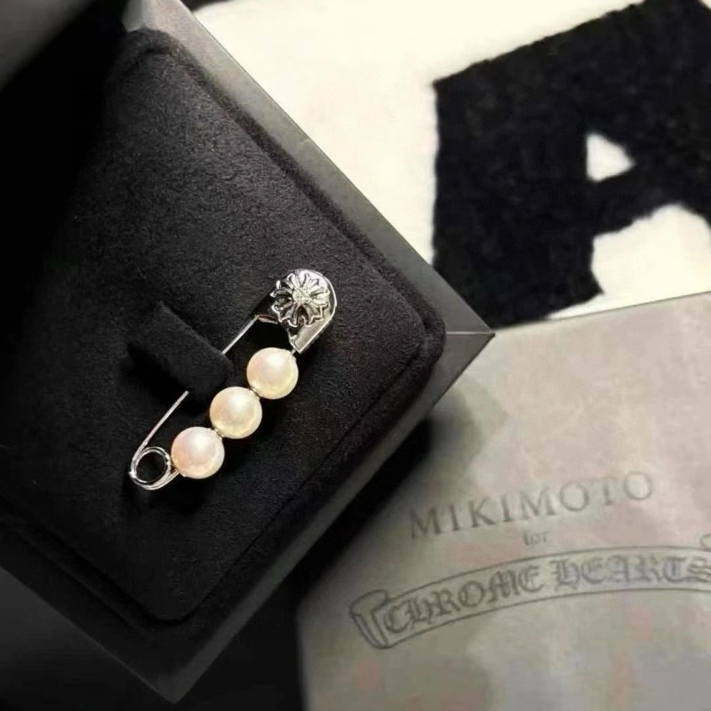 Chrome Hearts Brooches Sophisticated 237062