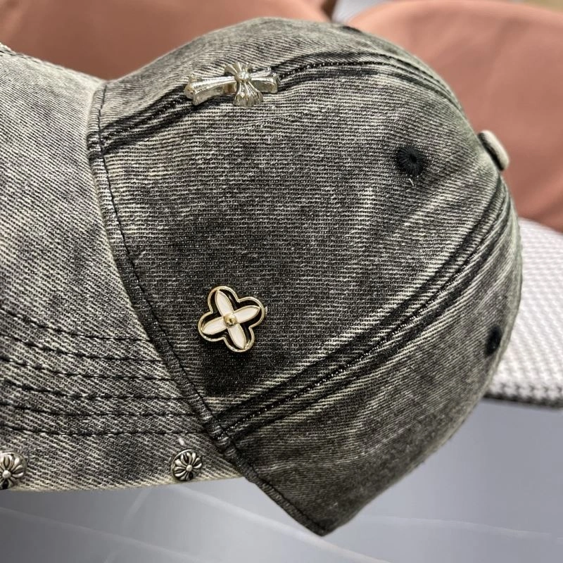 Compact Chrome Hearts Caps 259060