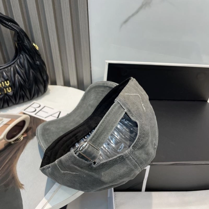 Chrome Hearts Caps Sleek 259061