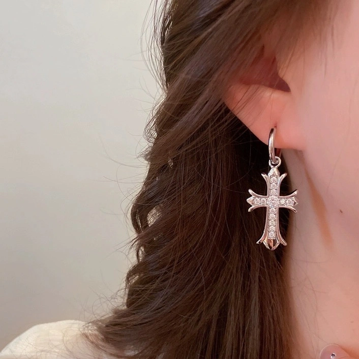 Vibrant Chrome Hearts Earrings 242490