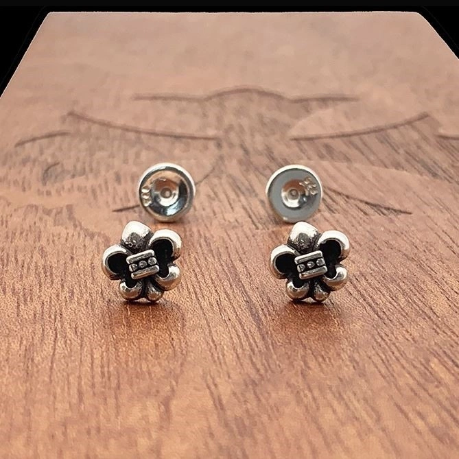 Comfortable Chrome Hearts Earrings 240251