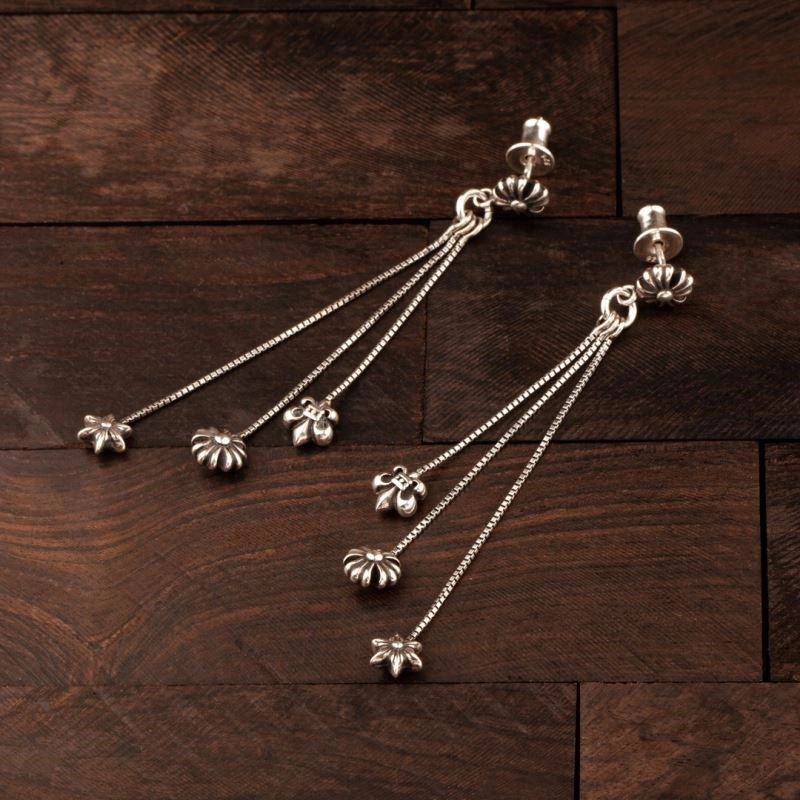 Sophisticated Chrome Hearts Earrings 239645