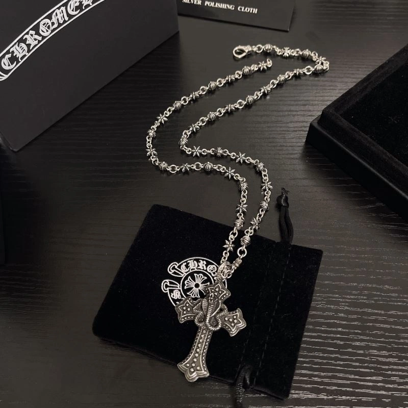 Fashionable Chrome Hearts Necklaces 242236