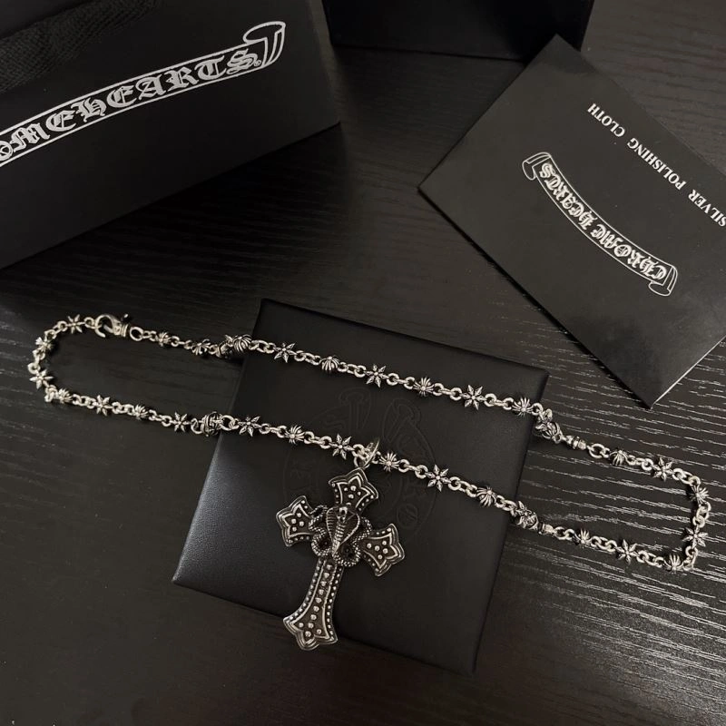 Fashionable Chrome Hearts Necklaces 242236