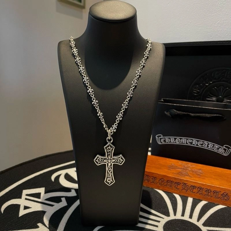 Bright Chrome Hearts Necklaces 242206