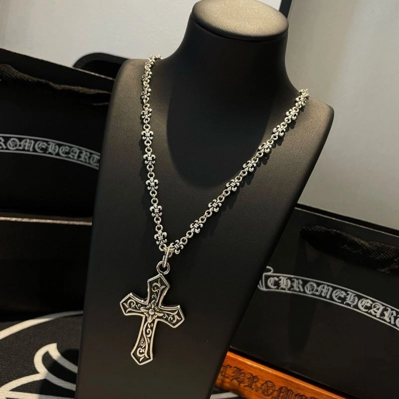 Bright Chrome Hearts Necklaces 242206