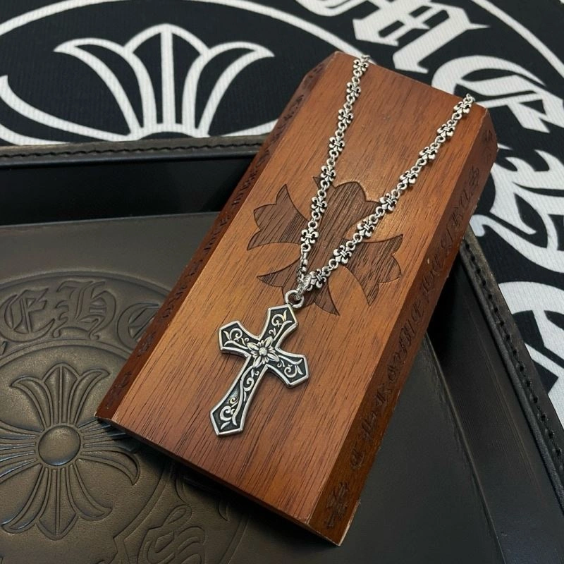 Bright Chrome Hearts Necklaces 242206