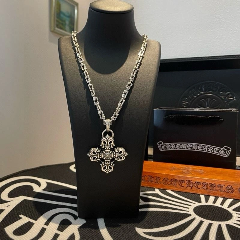 Breathable Chrome Hearts Necklaces 242178