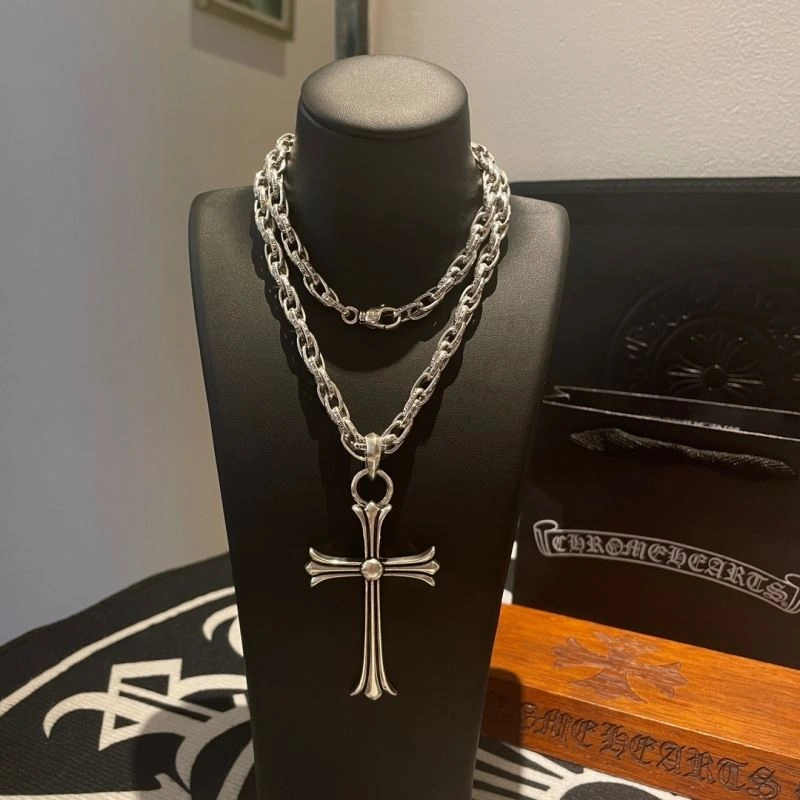 Sophisticated Chrome Hearts Necklaces 242164
