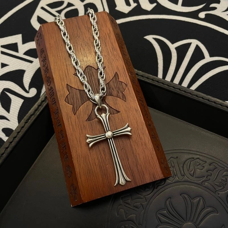Sophisticated Chrome Hearts Necklaces 242164