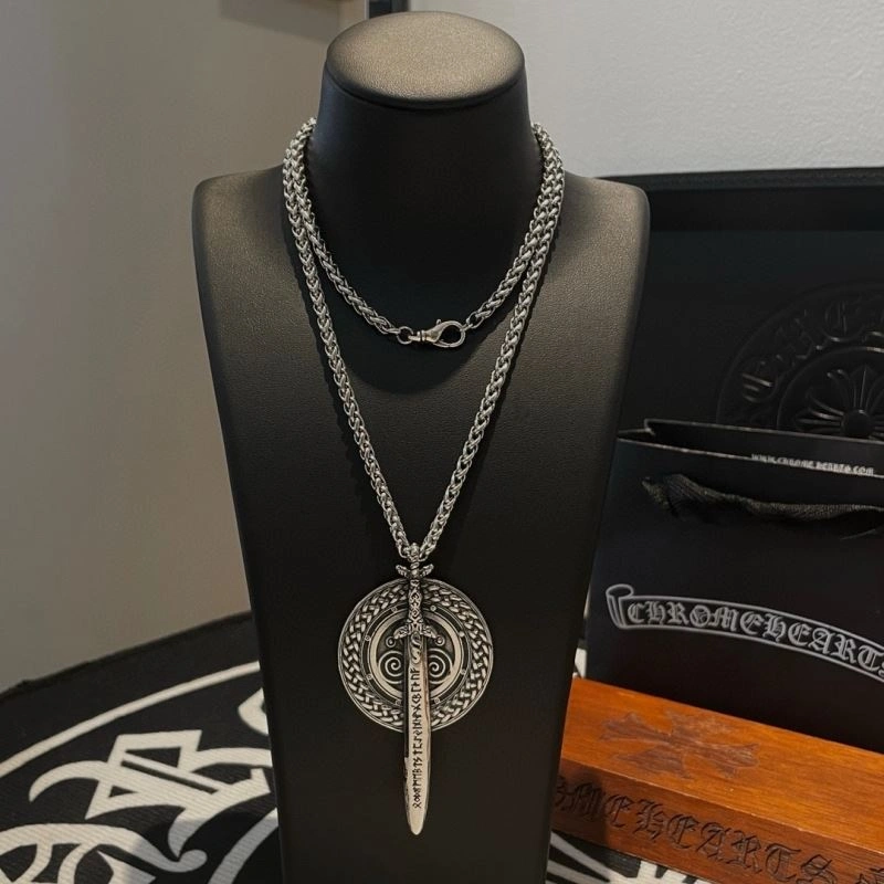 Seasonal Chrome Hearts Necklaces 242130