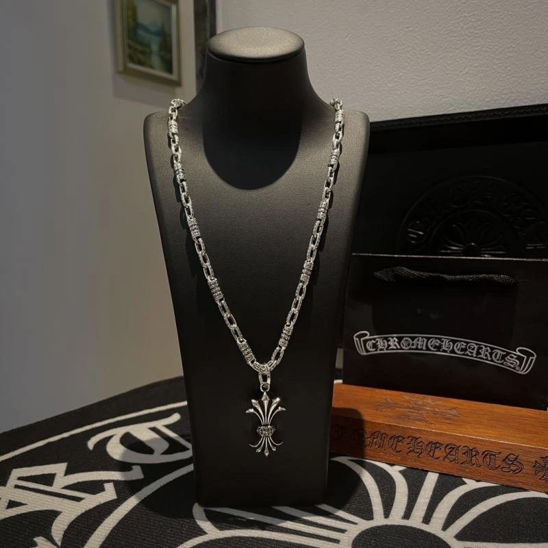 Lightweight Chrome Hearts Necklaces 242147