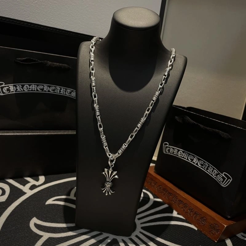 Lightweight Chrome Hearts Necklaces 242147