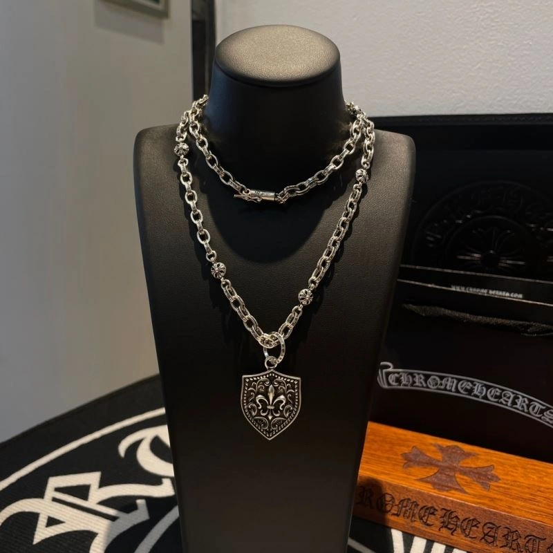 Bold Chrome Hearts Necklaces 242061