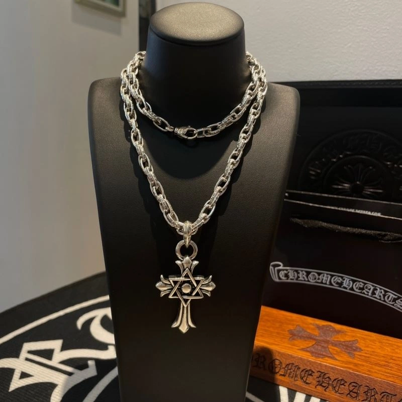 Snug Chrome Hearts Necklaces 242067