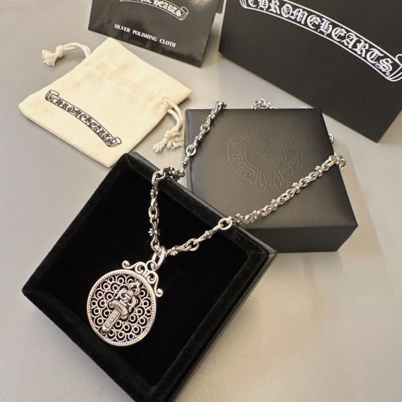 WaterResistant Chrome Hearts Necklaces 242033