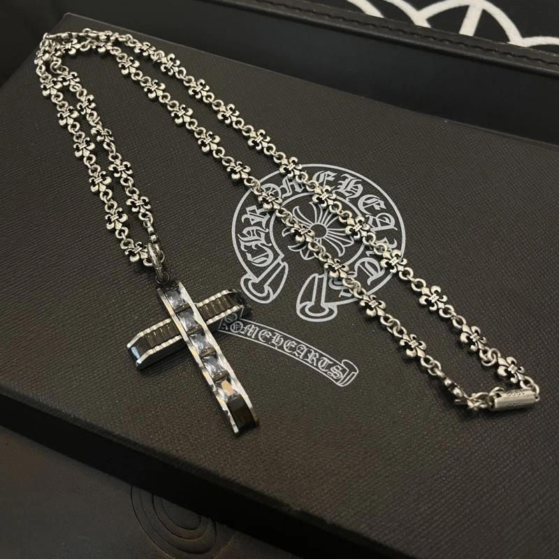 Snug Chrome Hearts Necklaces 241985