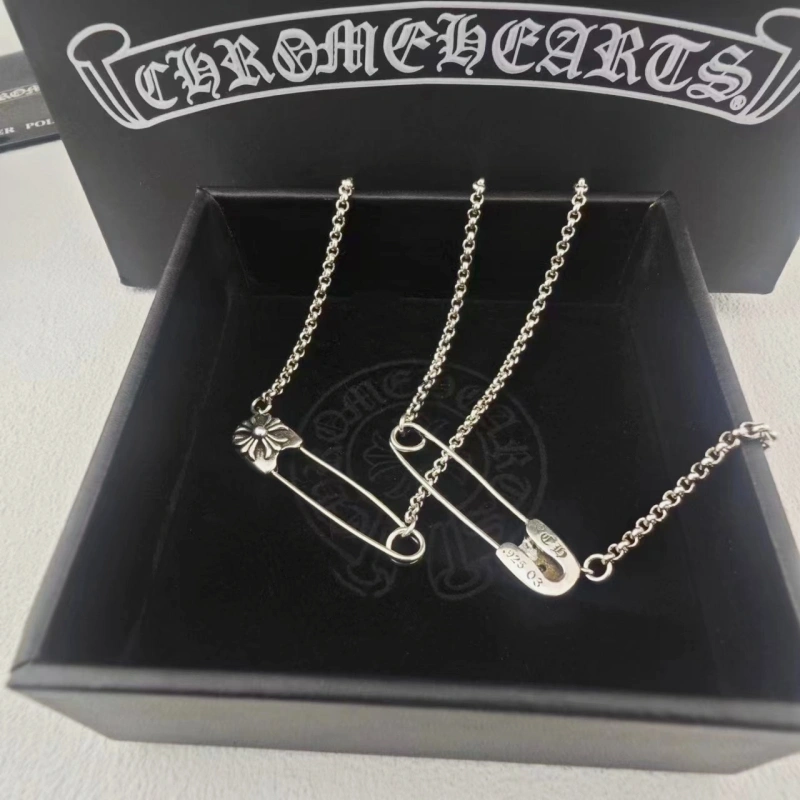 Compact Chrome Hearts Necklaces 242733