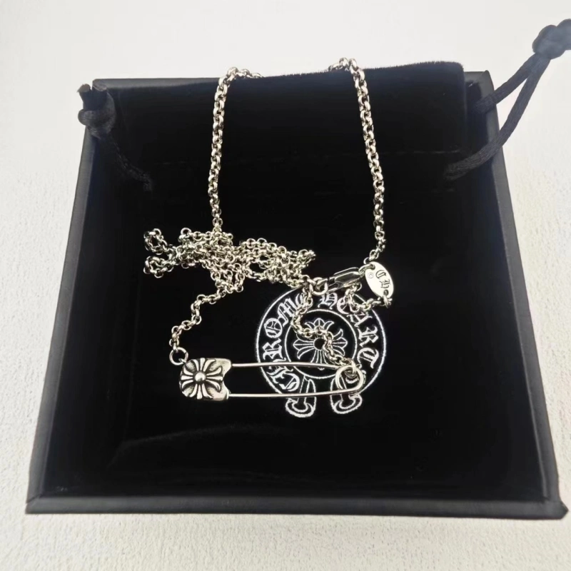 Compact Chrome Hearts Necklaces 242733