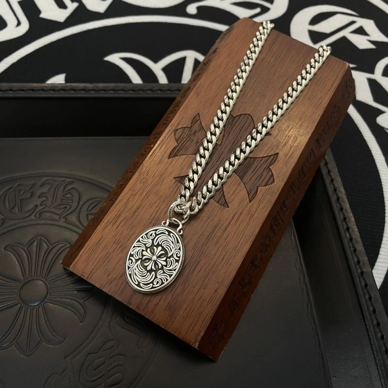 FreshLook Chrome Hearts Necklaces 242662